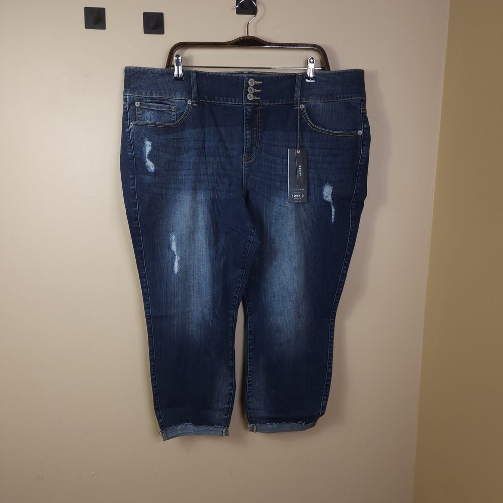 Torrid Premium Stretch Cropped Dark Wash Distressed Cropped Jeggings Size 24